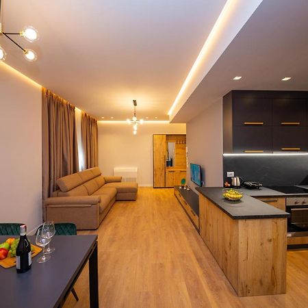 Central Chic Apartments Тирана Экстерьер фото